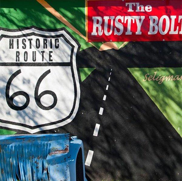 漫履行jurekravanja镜头里的正方世界