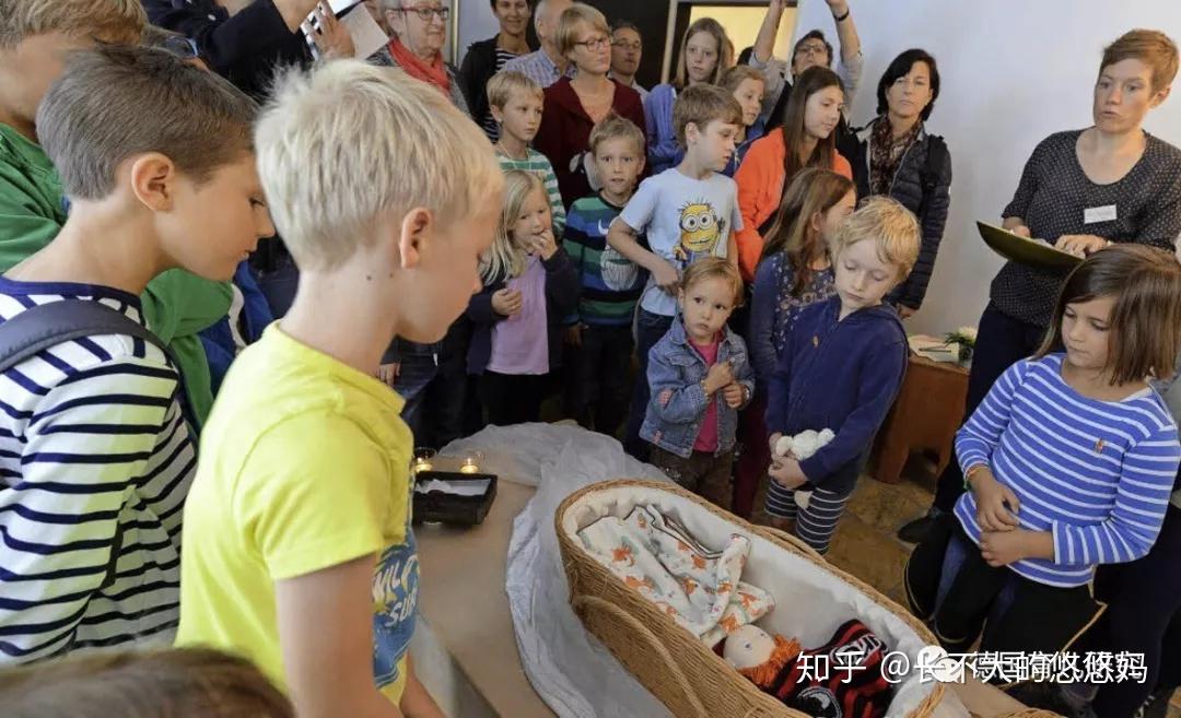 德国人竟然组织孩子去殡仪馆一日游?