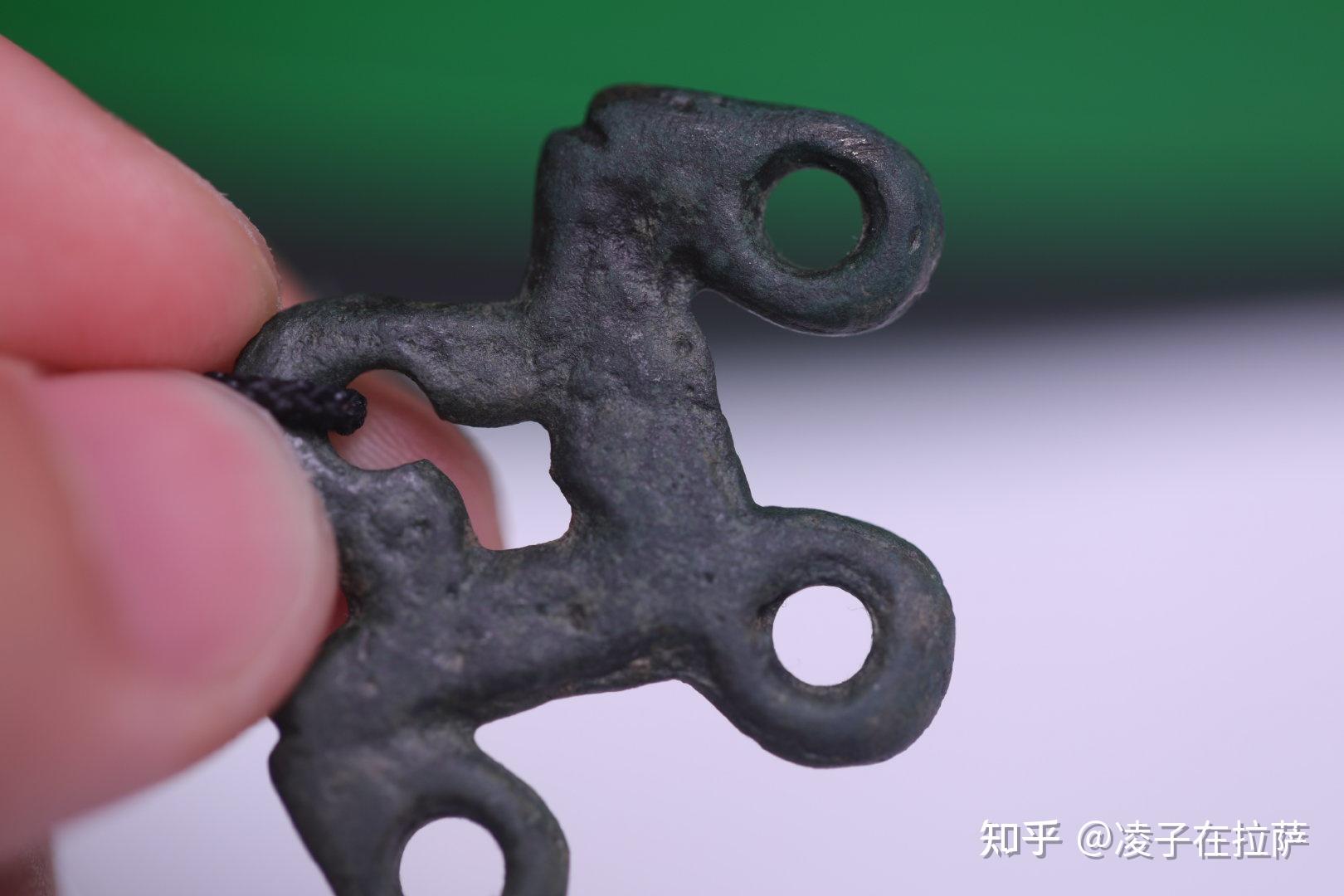 战国时期鄂尔多斯草原文化鹰图腾