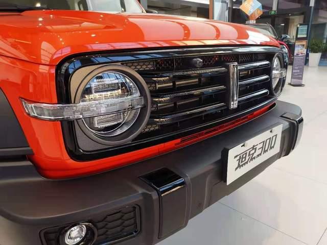 魏派坦克300到店实拍是否能担当新生代的硬派