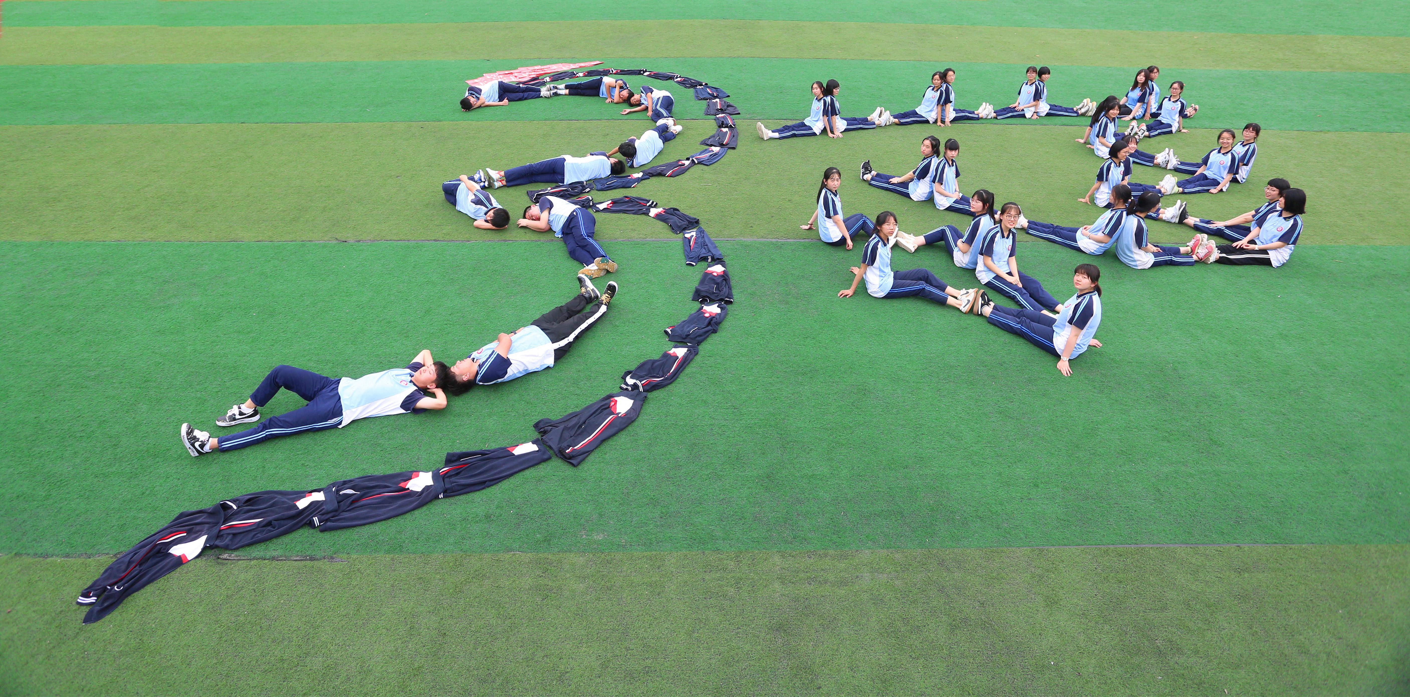 成都玉垒中学毕业照来袭已经刷屏朋友圈啦你不会还没看过吧