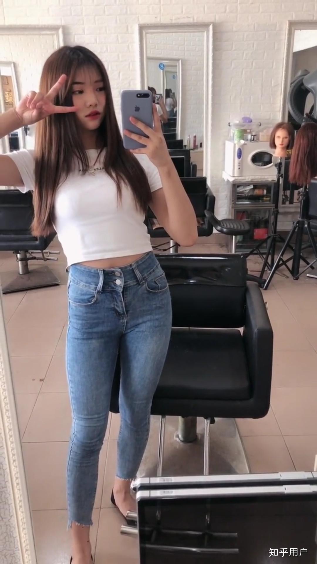 有哪些适合女生自拍的姿势