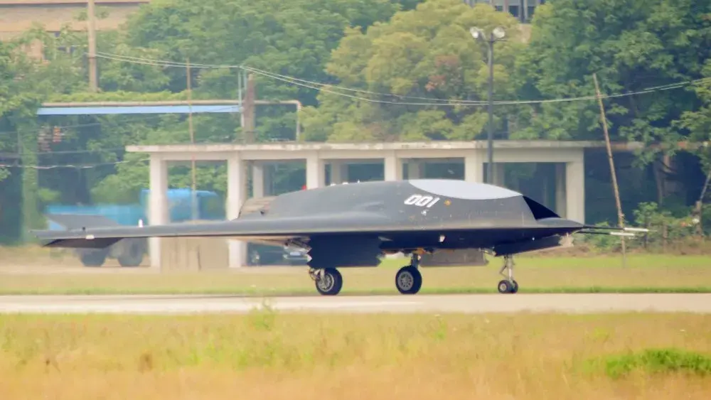 摸着美帝的屁股过河珠海航展首次亮相的彩虹7无人机成功刷屏