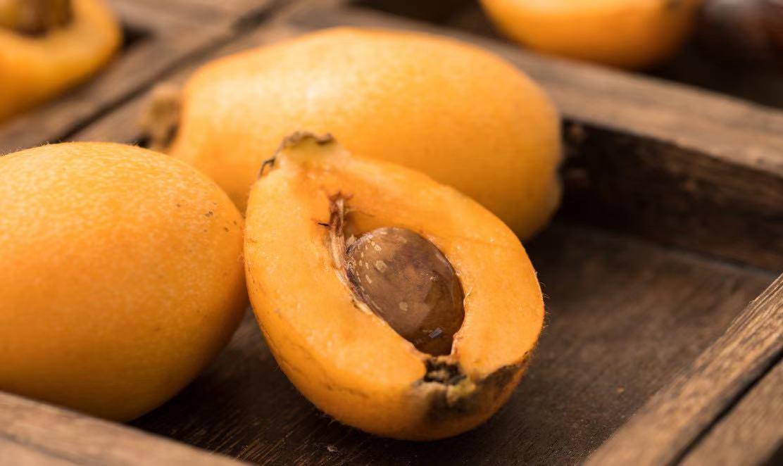 锐丰优选蒙自枇杷不但长的贵气味道更是完美错过只能再等一年