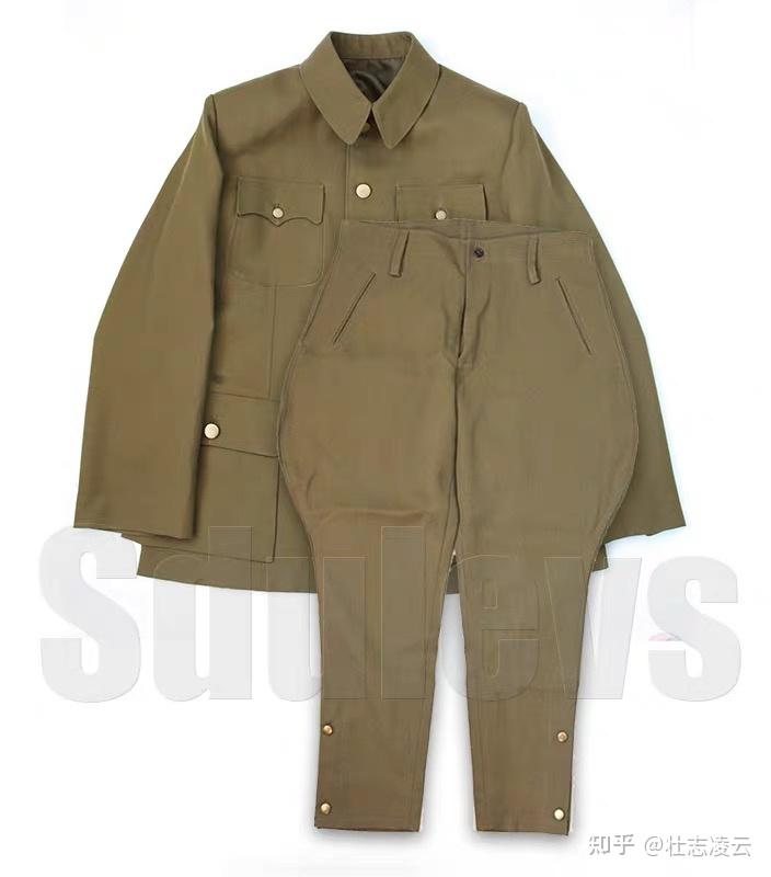 上图为国军将校二五式制服,材质为毛哔叽,华达尼或马裤尼,这几种材质