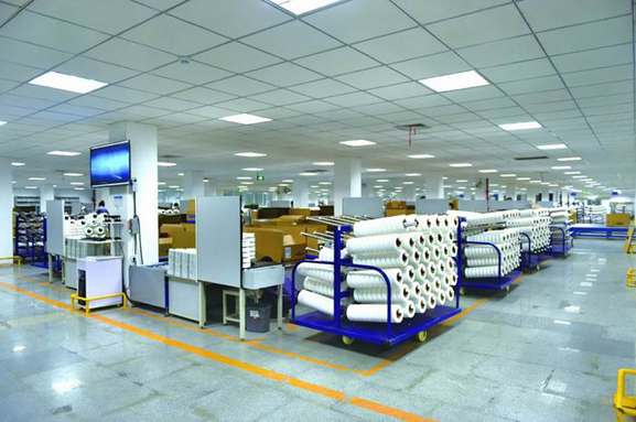 使用粗细为70d和140d两种氨纶丝,国内氨纶品牌有千禧氨纶和白鹭氨纶等