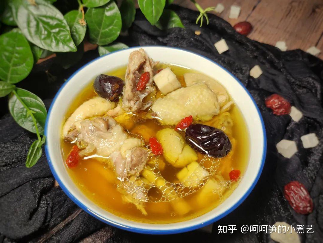 茯苓土鸡汤