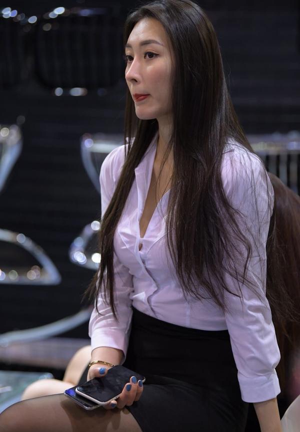 美丽模特王语会，性感照片值得收藏 - 知乎