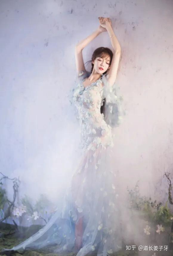 芮甜甜私密照被扒曝光!跪下磕头!心悦双子星开干988一哥! - 知乎