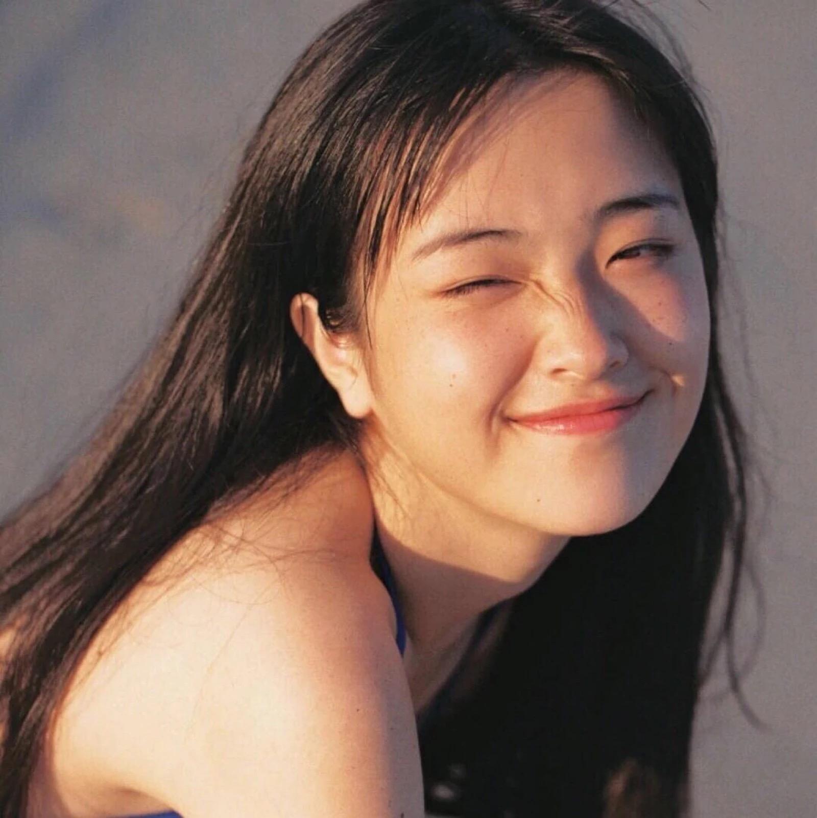 有没有很阳光向上正能量的女生头像