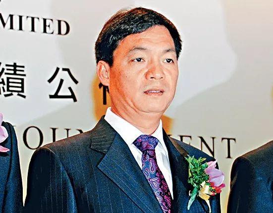 雅居乐陷泥潭陈卓林闯三关