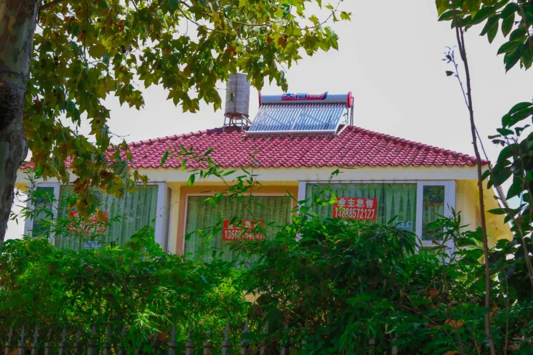 昆明滇池长腰山整改3个月调查:大多楼盘停工个别项目暗销