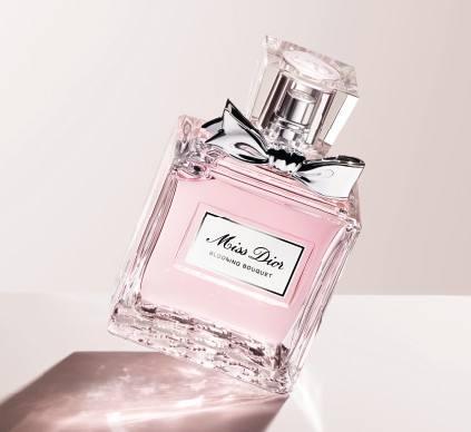 月花时尚 五款经典的花香型香水 知乎