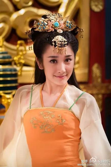 陈浩民穆婷婷林子聪陈威翰钱璇等主演的新济公活佛剧照