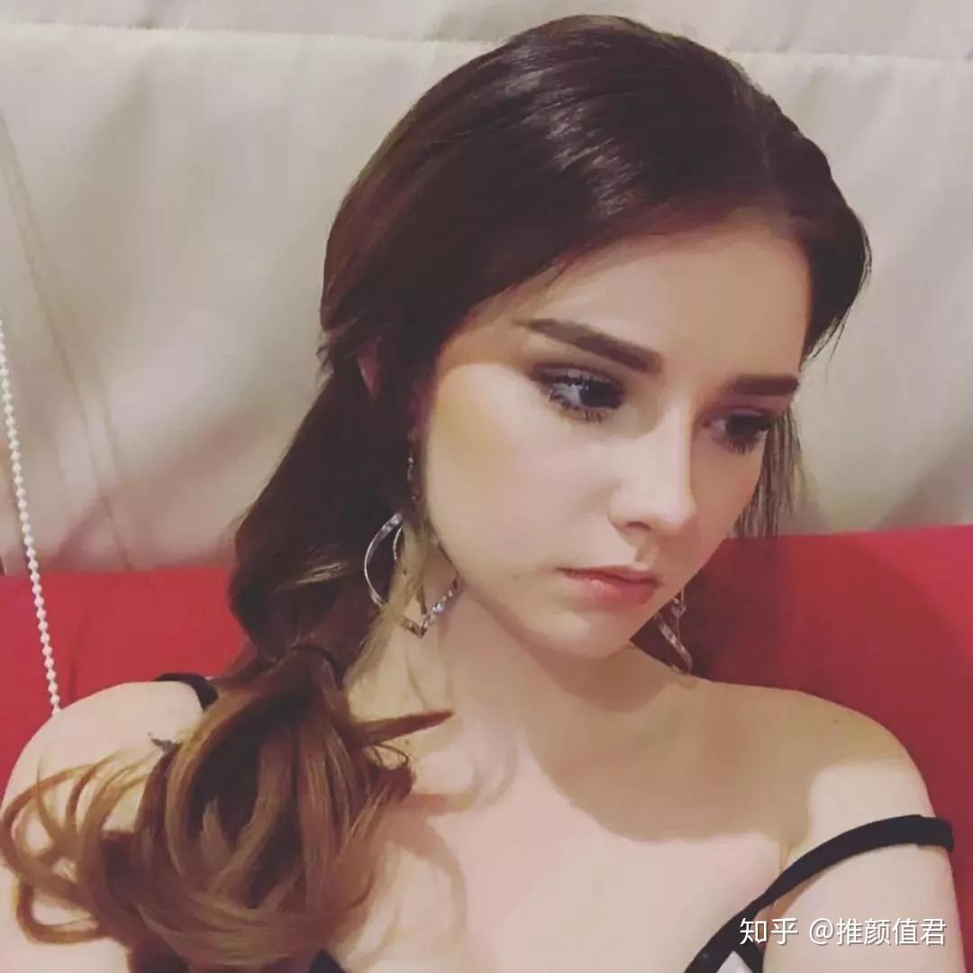 jessievard就是那个拥有e罩杯和神仙胴体的少女