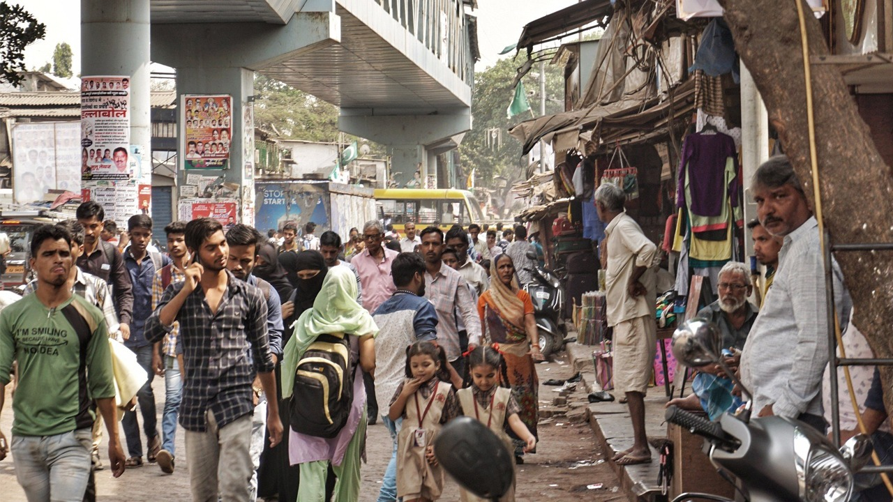 号称是世界最大的贫民窟,居民人数估计为240万 墨西哥城的店曲达德