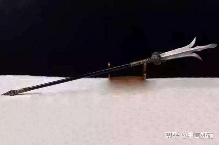 历史上到底有没有“三尖两刃刀”?这种兵器不是小说杜撰的吗? - 知乎