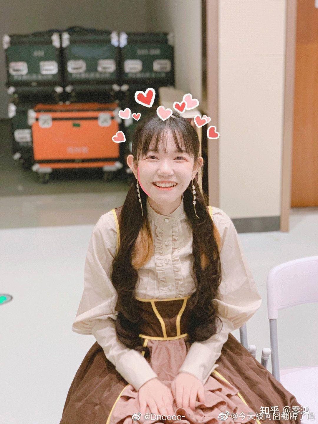 封茗囧菌的线下和微博的照片差别大码吗各位线下见过的可以说一下嘛