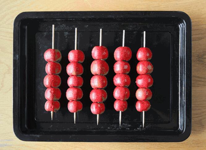 留日女海归毅然回国改卖冰糖葫芦为哪般