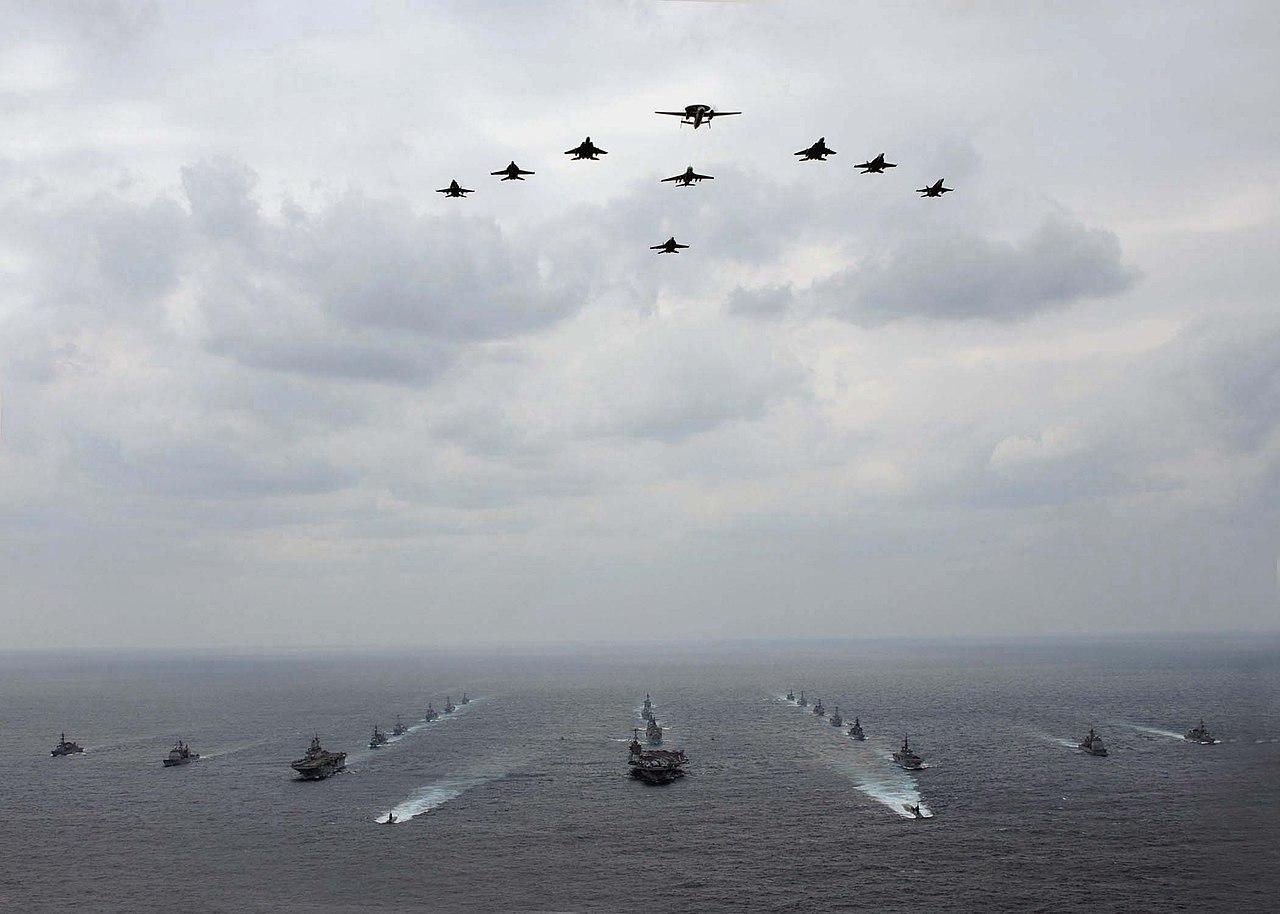 2021在海与多国盟友的海军舰艇编队航行