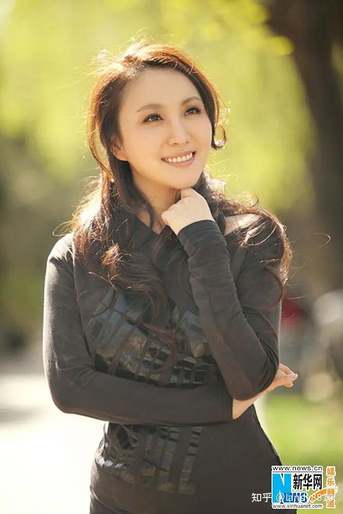 刘涛,王千源,于小伟和张一山等主演的《食来孕转》剧照