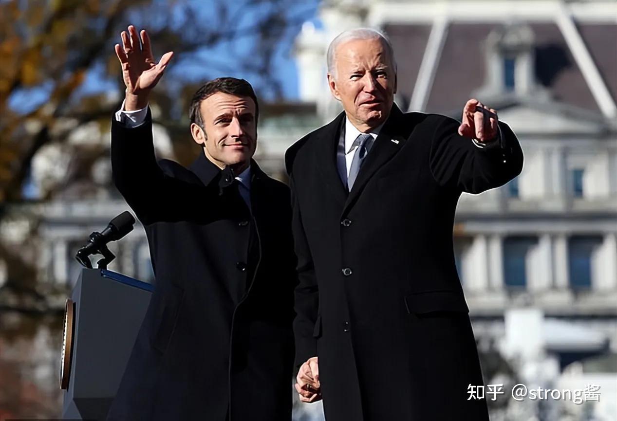 总统老公们明枪暗箭,拜登送马克龙一面镜子,美国第一夫人吉尔姐妹情深