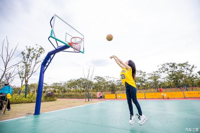 nba湖人夺冠特辑,美女篮球手与领克02邂逅,给你的情怀再满一杯