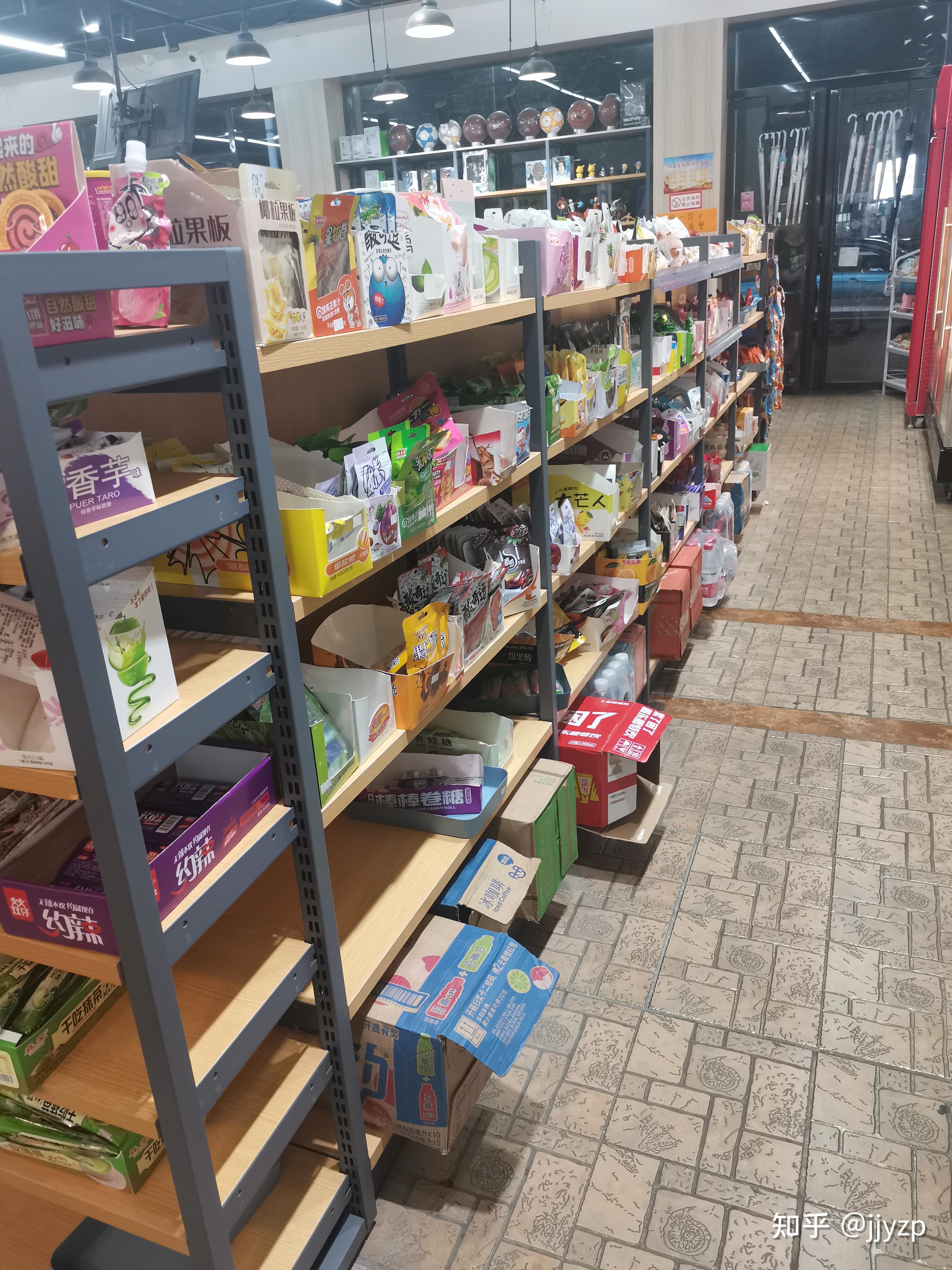 晨光文具店货架怎么摆放