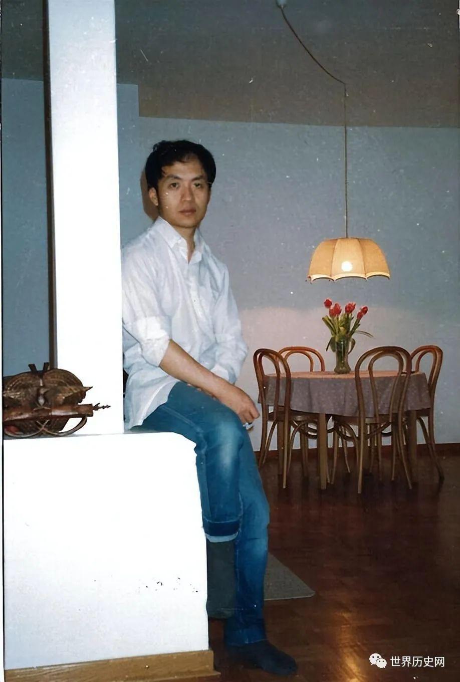 一本名叫《英儿》的书记录了顾城与英儿的故事.