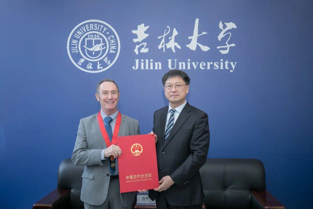 新加坡校区校长陆明彦教授受邀做客吉林大学鼎新讲座 - 知乎