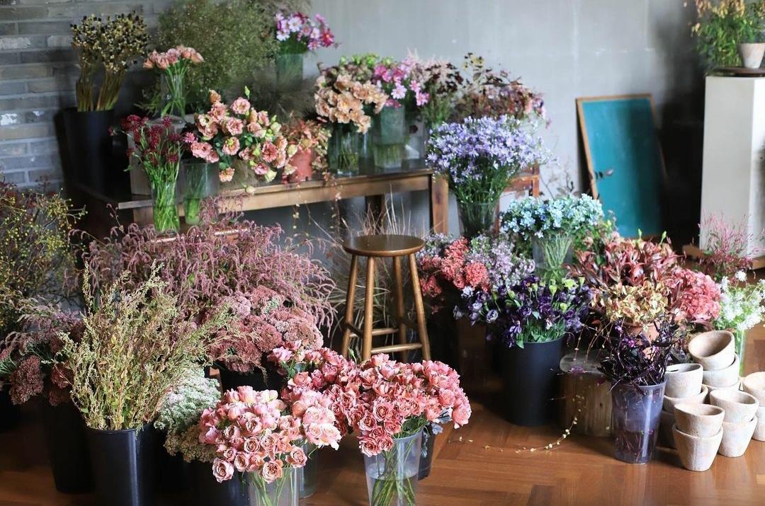 卖鲜花口碑好的店铺 v2-9ed509dfbd71a1dccfb528012c62e860_1440w.jpg?source=172ae18b