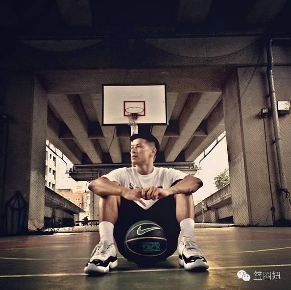 《灌篮高手》,他开始打篮球因为迈克尔·乔丹,他知道篮球王信凯出生