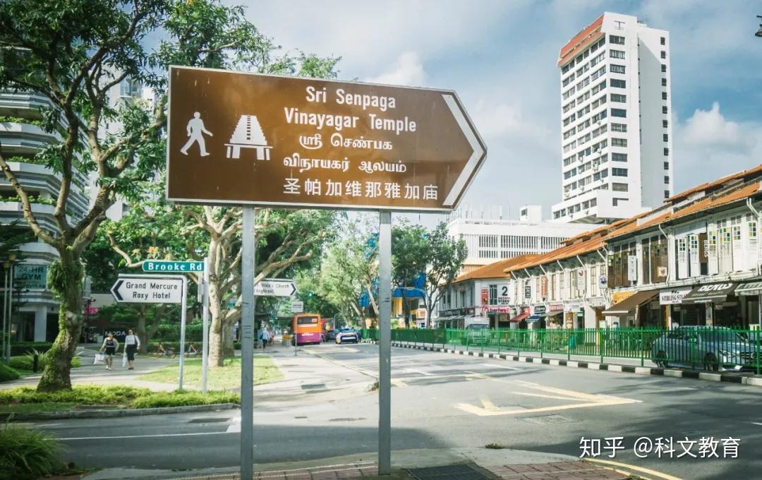 新加坡留学新加坡总理喝一口水换一种语言来新加坡读书你也可以