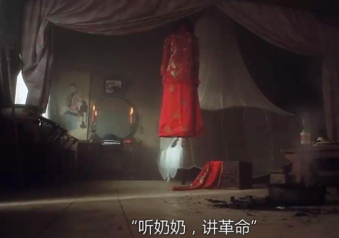 老鸨对菊仙说的那意思,窑姐永远是窑姐,这话也影射了蝶衣