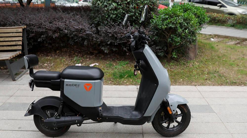 想要长续航的电动车?一定得选雅迪de2电动车