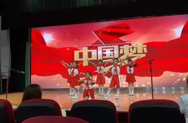 枣庄市立新小学开展"诵红色童谣 诵读红色经典"活动