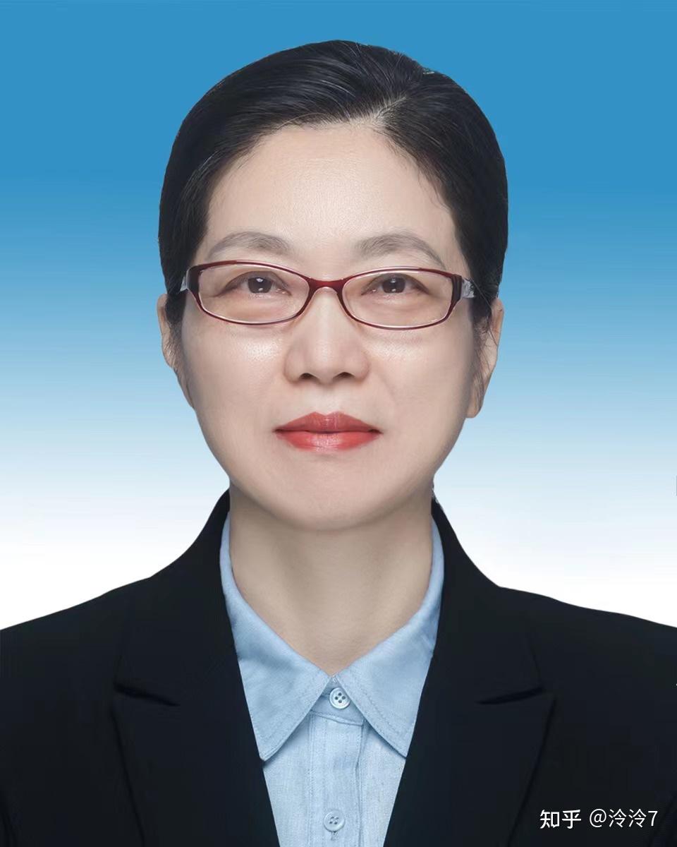 市政府副秘书长,机关党组成员:黄燕