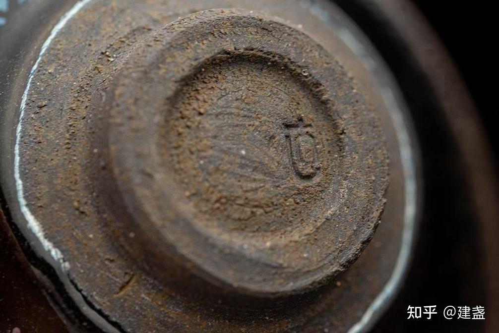 如何快速鉴赏建盏底款?31张图详鉴古今建盏底款