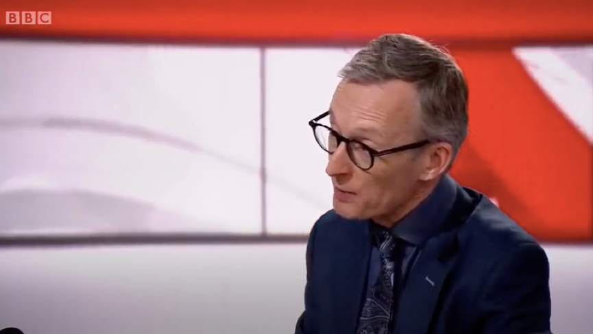 当地时间23日,英国广播公司(bbc)医学记者弗格斯·沃尔什(fergus