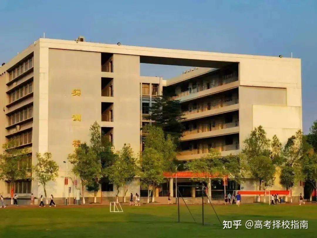 广东科贸职业学院清远校区2022，学校又变新了 - 知乎