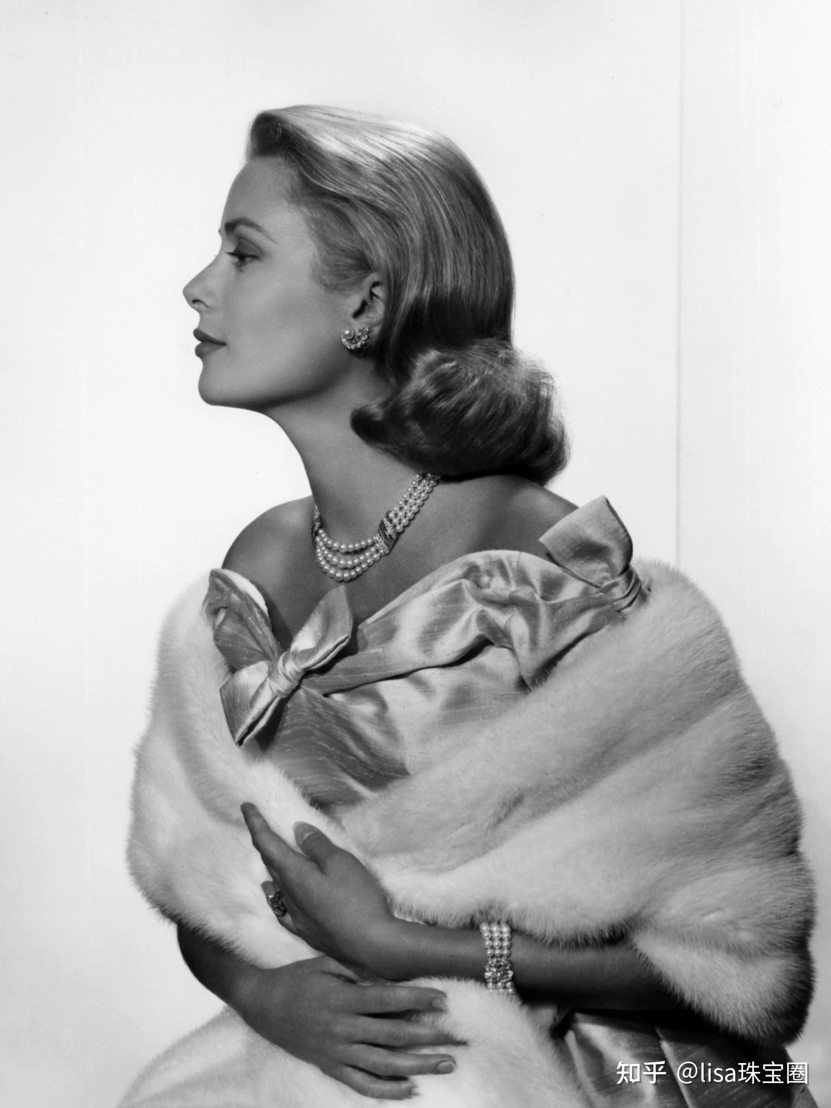 从奥斯卡影后到摩纳哥王妃,她的时尚传奇人生被写进电影剧本里