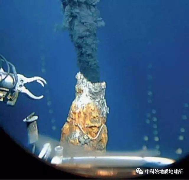 此烟囱非彼烟囱海底神奇黑烟囱