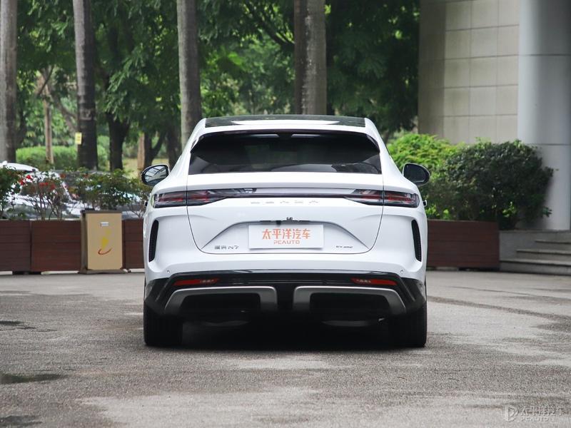 2398万起新款腾势n7上市四驱双腔空悬100万内最好suv