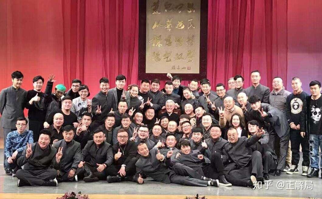 他还和黑龙江卫视,北京卫视,辽宁卫视合作推出了《本山快乐营》《喜剧