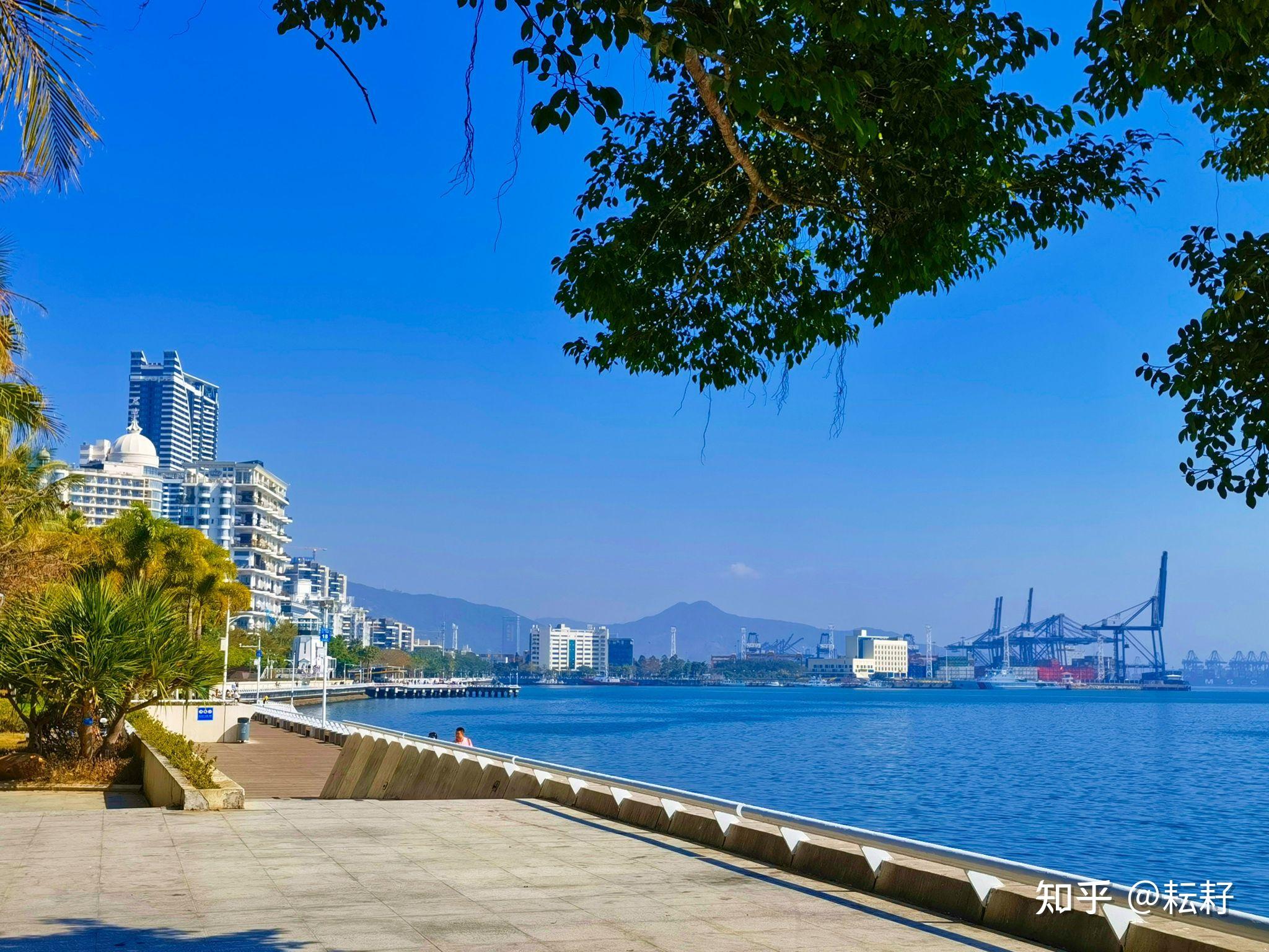 5公里的深圳盐田海滨栈道(沙头角段).让它使我的旅途芬芳相陪.