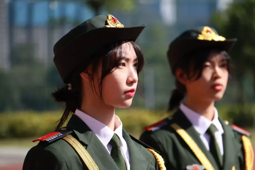 这是贵阳一中普瑞国际学校国旗班的首次亮相