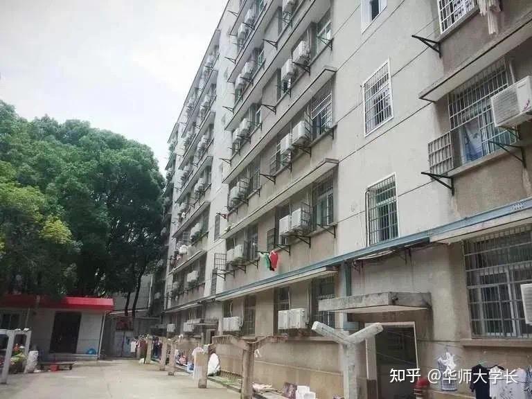 请问一下谁能介绍一下华中师范大学宿舍环境吗