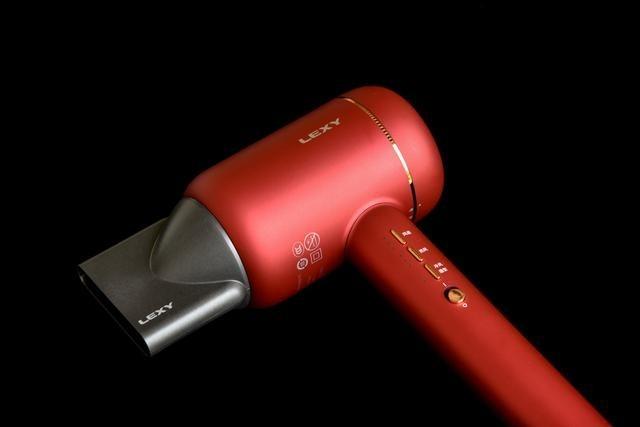 莱克吹风机补水速干吹出你的美