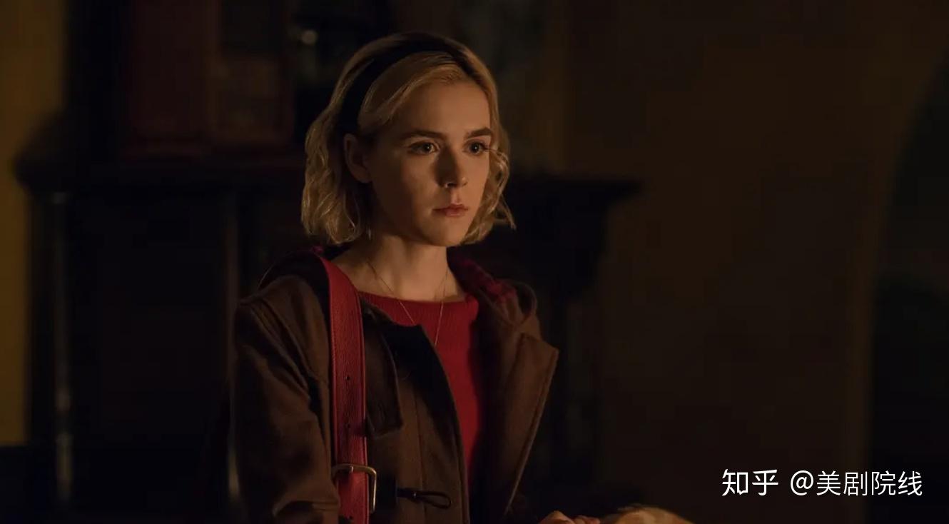 萨布丽娜是一个年轻的女巫,她半人半巫,致力于与邪恶力量作斗争.