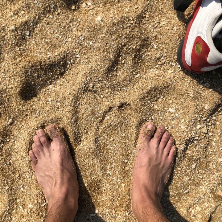 拥有45 码的大脚是种怎样的体验?